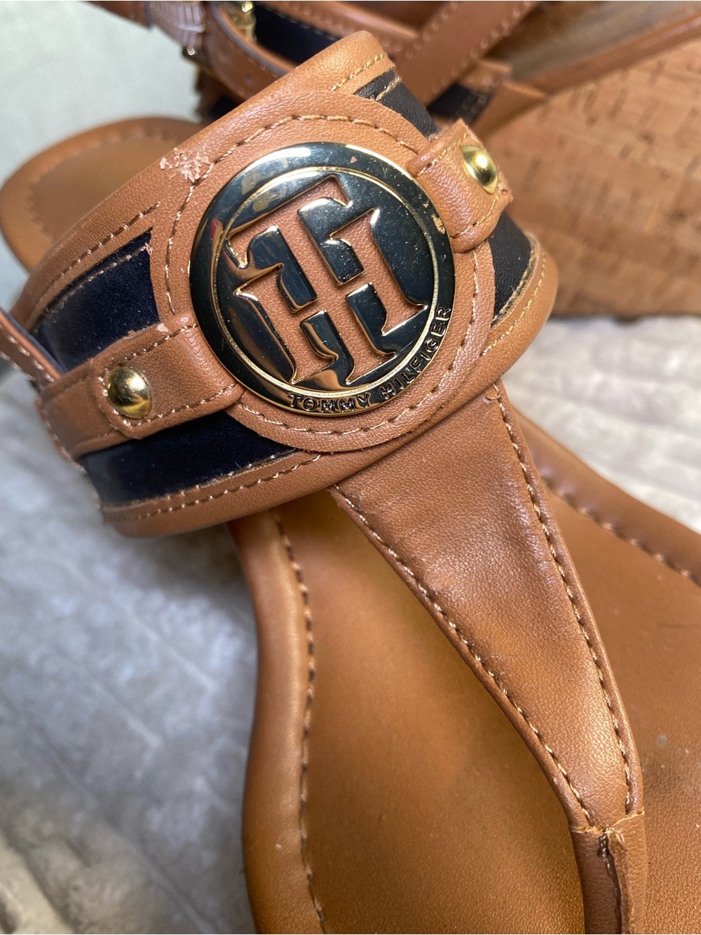 Tommy Hilfiger Black Tan Faux Leather & Cork Wedge Slingback Manne Thong Sandals - Picture 2 of 12